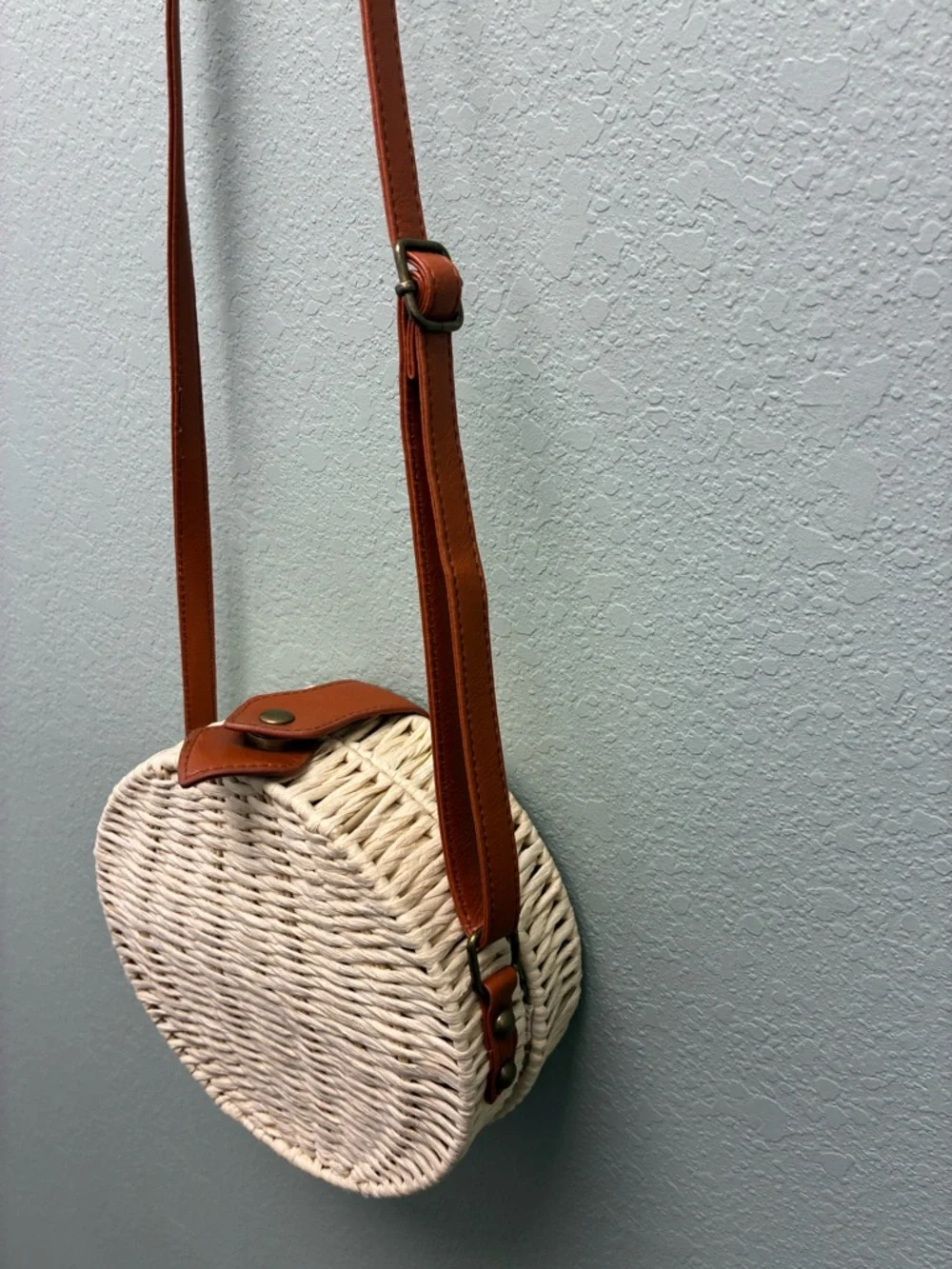 Round Woven rattan Crossbody Bag‎ with Tan Strap